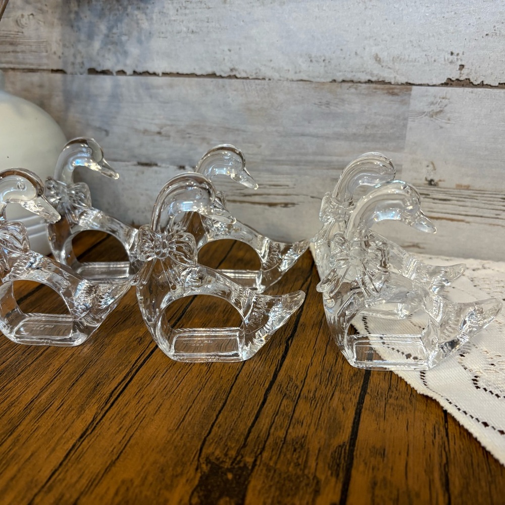 Clear Acrylic Geese Napkin Rings Set